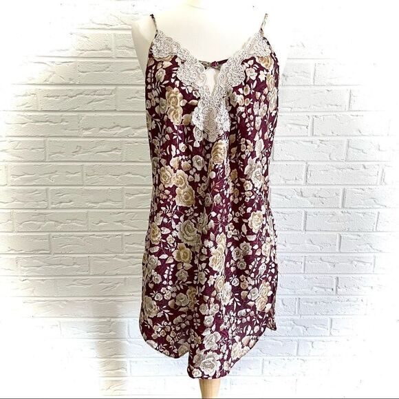 🚨4/$25 VINTAGE California Dynasty Floral Slip Size Large - Picture 1 of 5